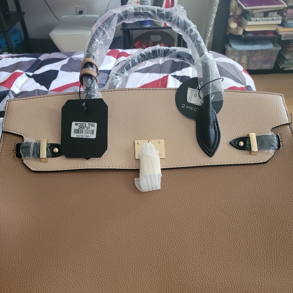 Brand new purse and wallet